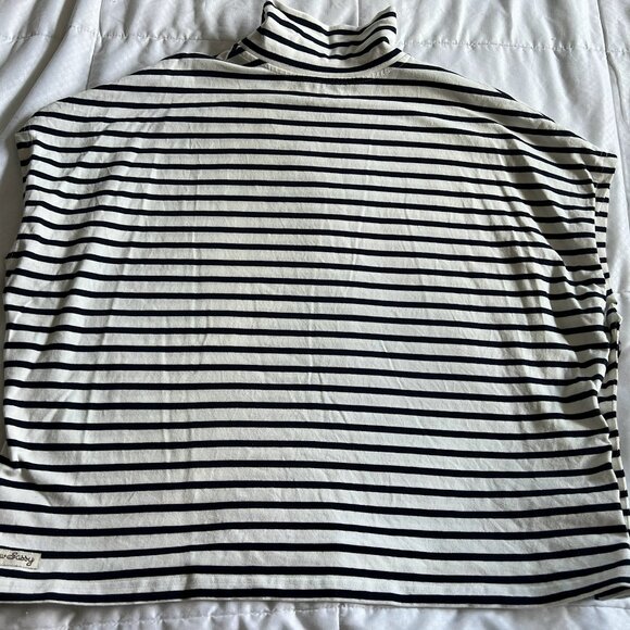 Sew SassyGirls Size 8 EUC Navy and White Striped Poncho - Picture 3 of 3